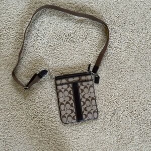 Retro coach cross body purse